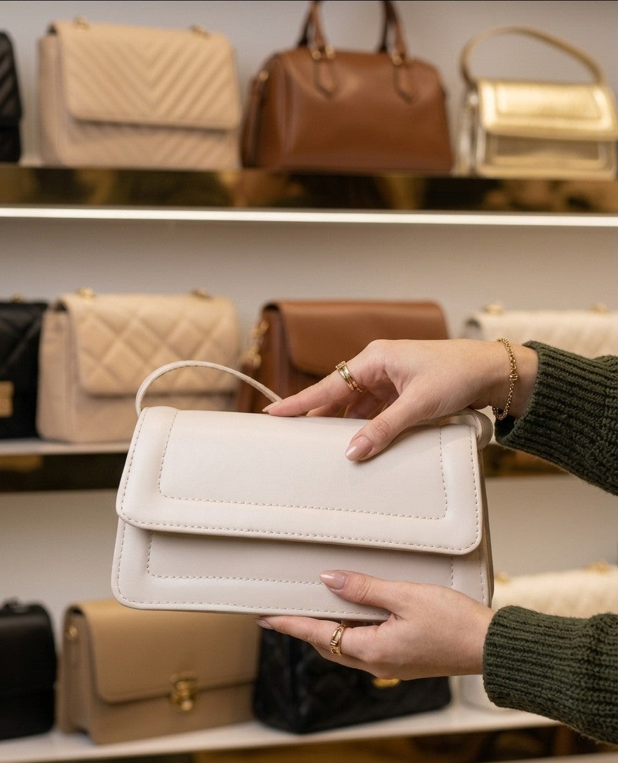 Kapaklı Omuz Çantası